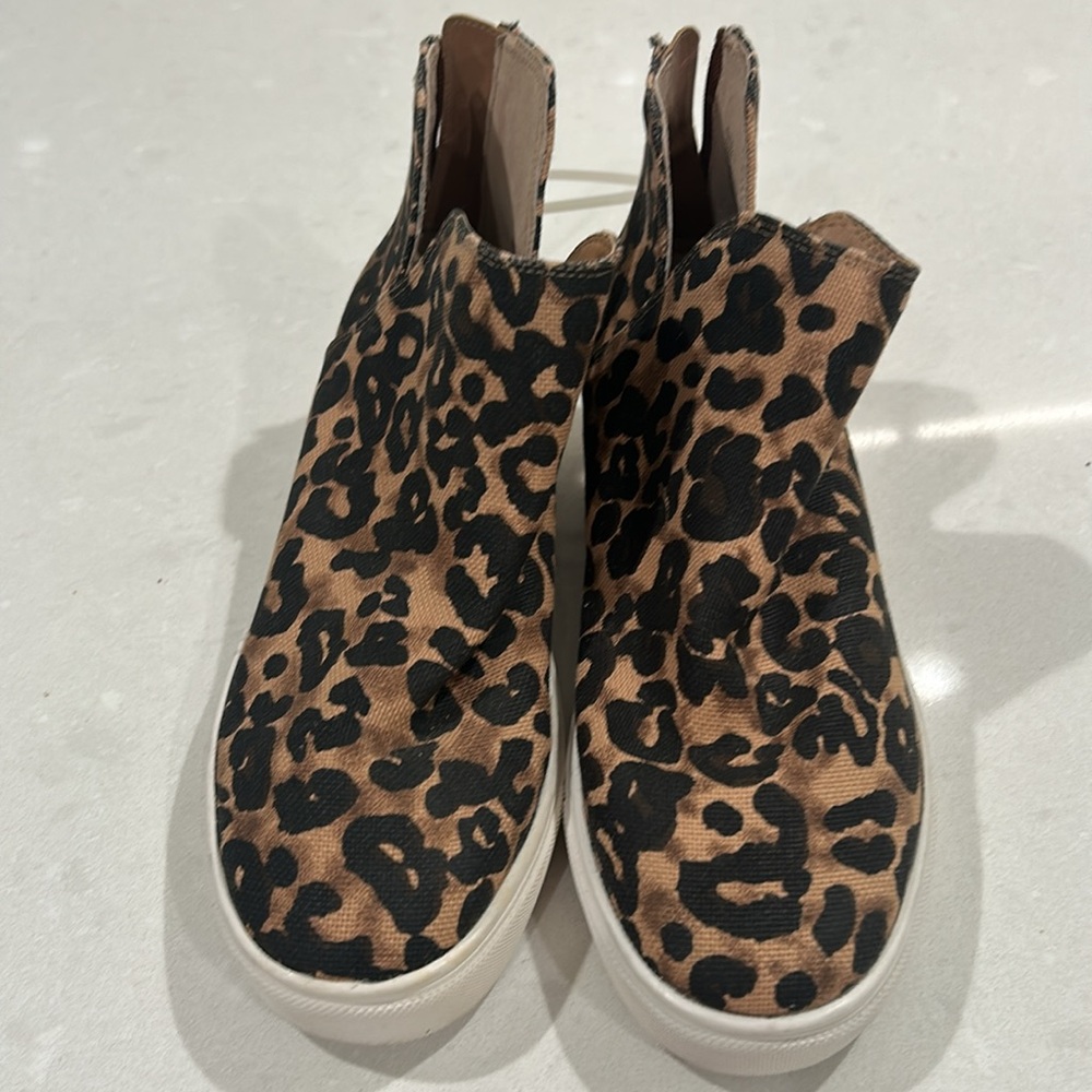 Steve Madden Leopard Print Brown Slip-On Sneakers High Top Claud Womens Sz 8.5 - Picture 3 of 9